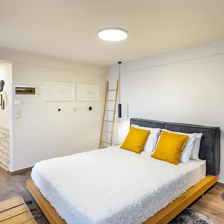 Kumka Seafront Apartment